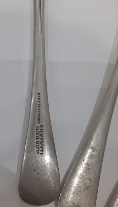 Zestaw sześciu noży do smarowania