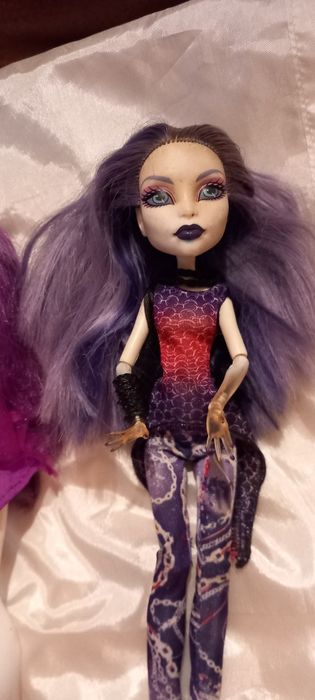Bonecas monster high