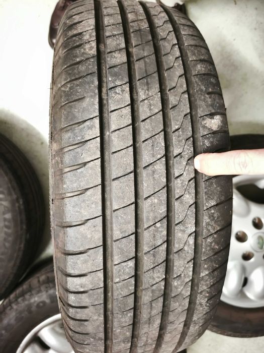 Vendo 4 jantes originais Land Rover 16” com pneus Firestone Roadhawk 215/68 R16 98H