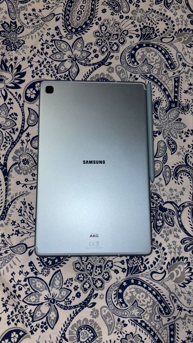 Tab Samsung S6 lite 128GB (inclui 2 capas + uma capa com teclado bluetooth)