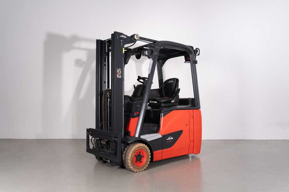 Linde E16H – Empilhador Elétrico 1.600 kg | usado