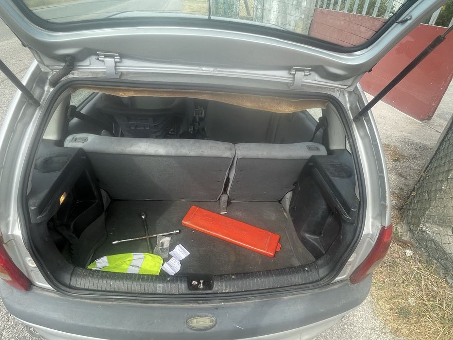 Opel corsa b 1200 a gasolina