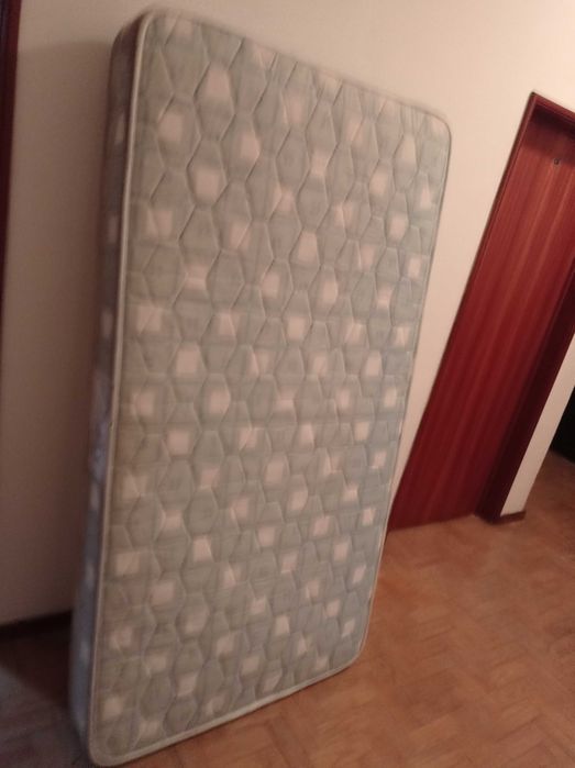 Estrado cama com pés