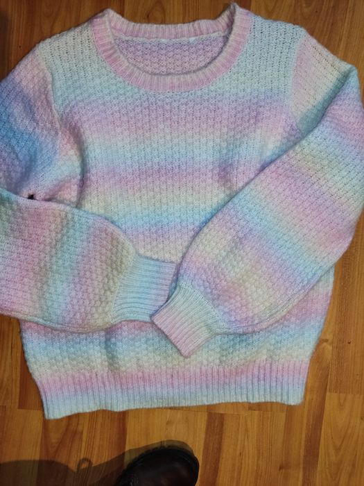 Sweter damski tęczowy