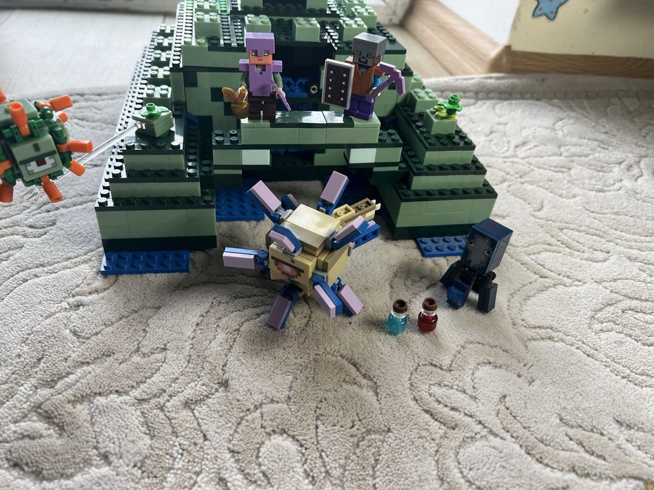 Лего майнкрафт підводна фортеця 21136