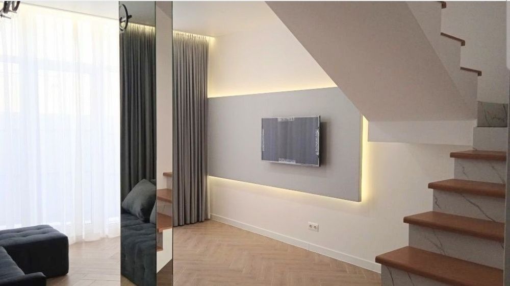 Сдам Стильный Дом на Фонтане, Свет 24/7 + есть Генератор.