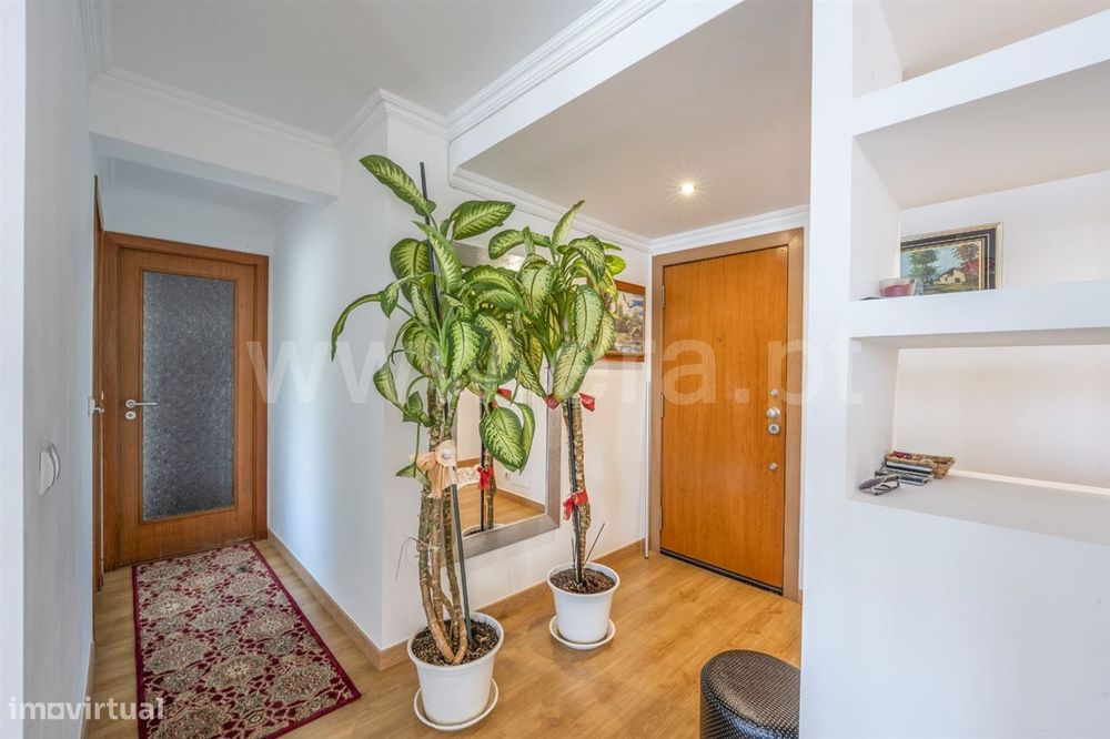 Apartamento T2; Cruz de Pau