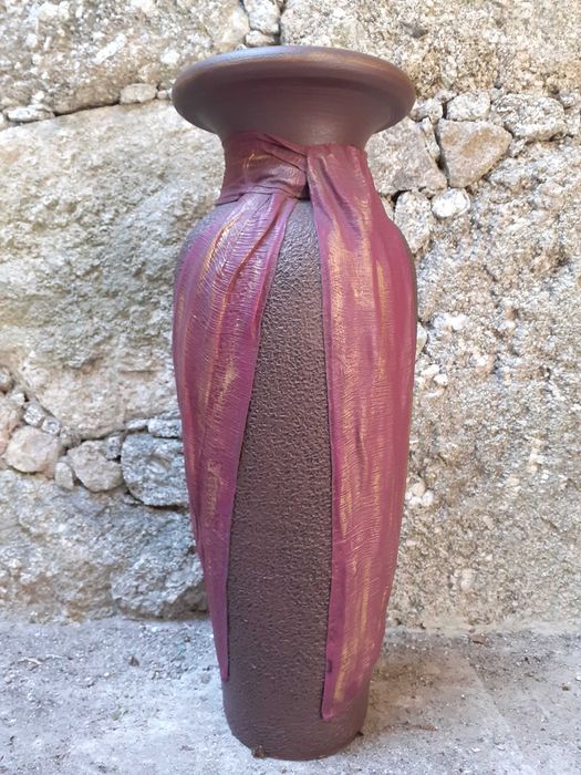 Pote decorativo artesanal roxo e dourado novo