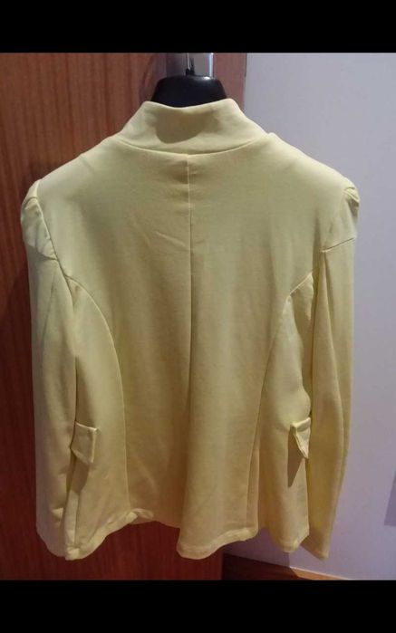 Casaco tipo blezer amarelo