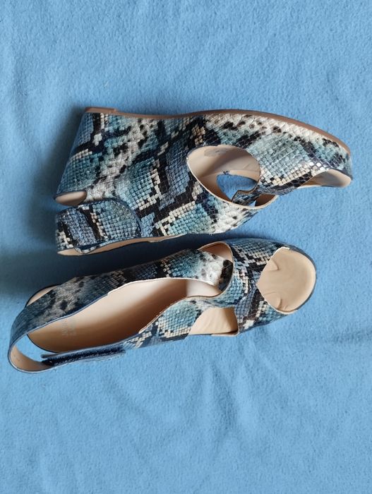 Босоніжки 38 розмір