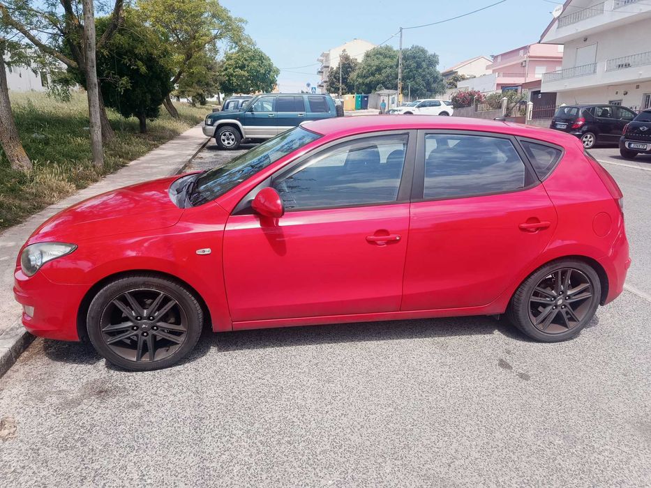 Hyundai i30 1.6 CRDi (FD) | 280.600 Km | Bom Estado