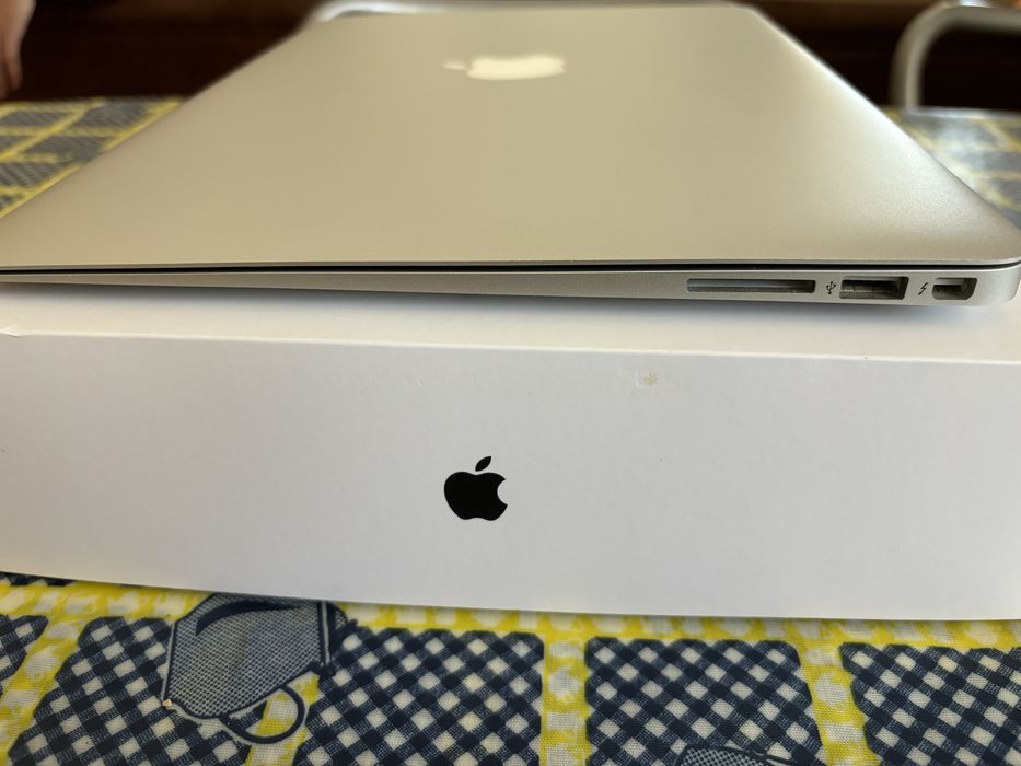 Apple MacBook air 13’ 2017 i7