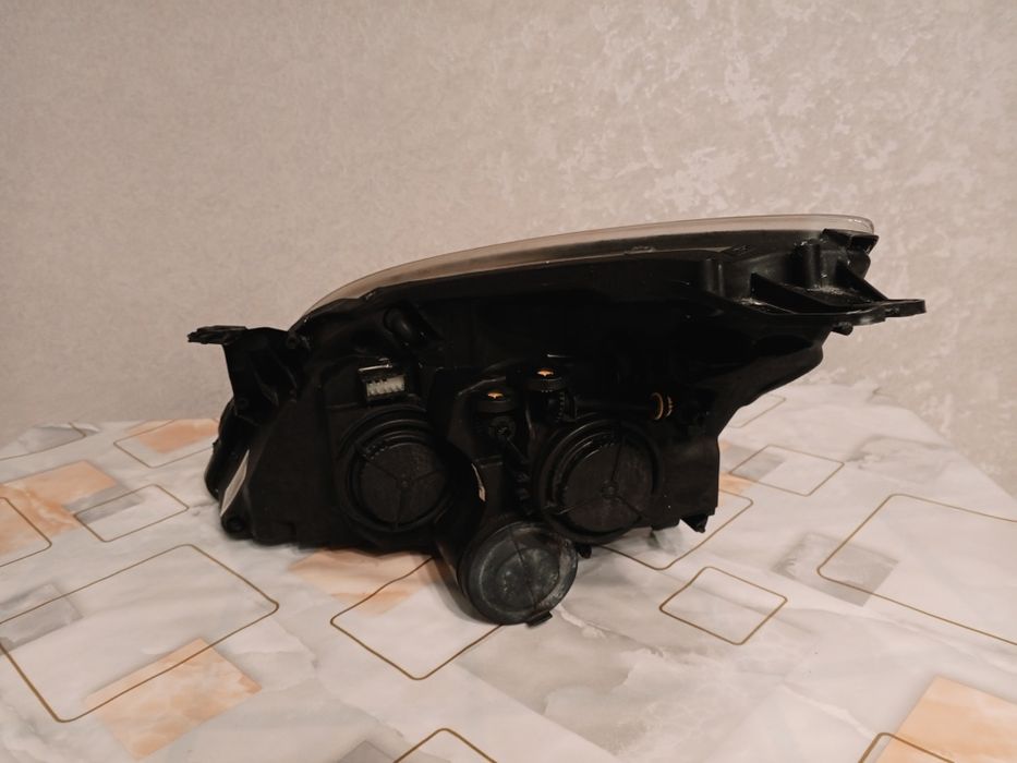 Фари Опель вектра с рестайл