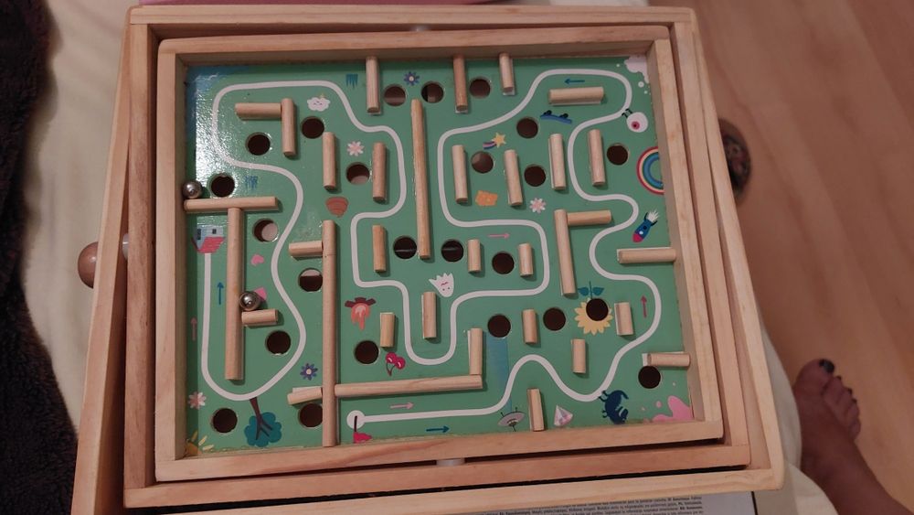 Jogo labirinto, com caixa esta como novo.