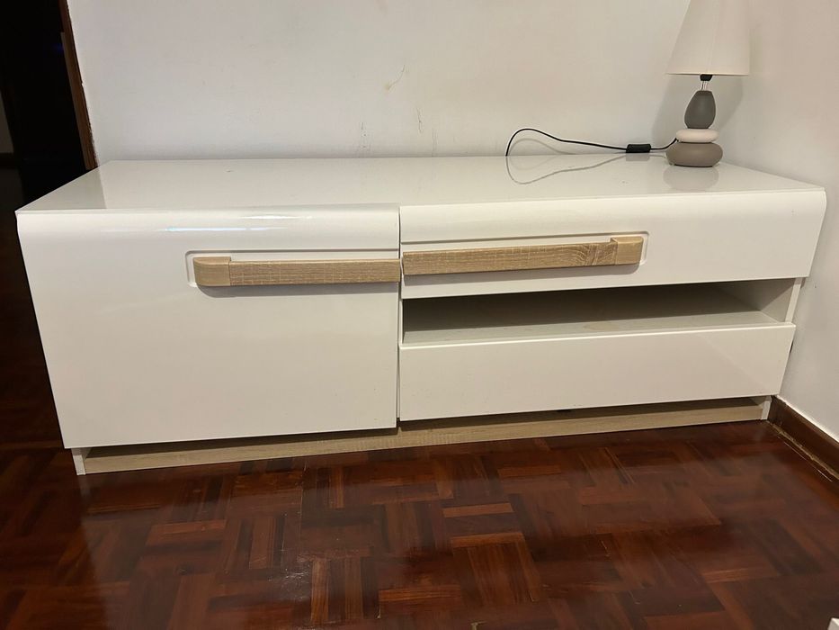 Movel TV muito bonito