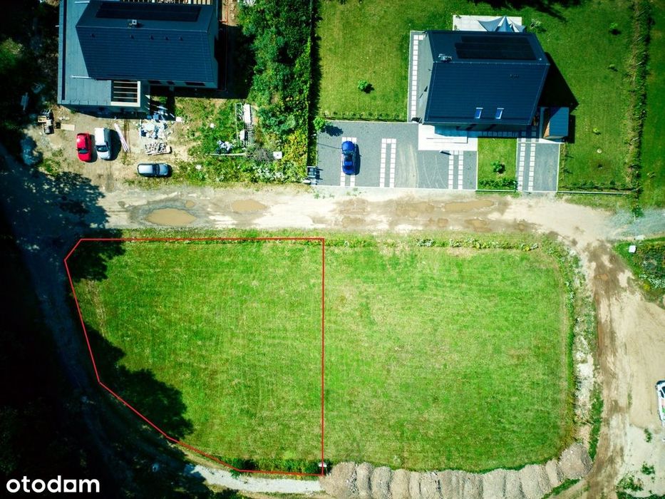 Przestronna Działka Budowlana W Burkatowie