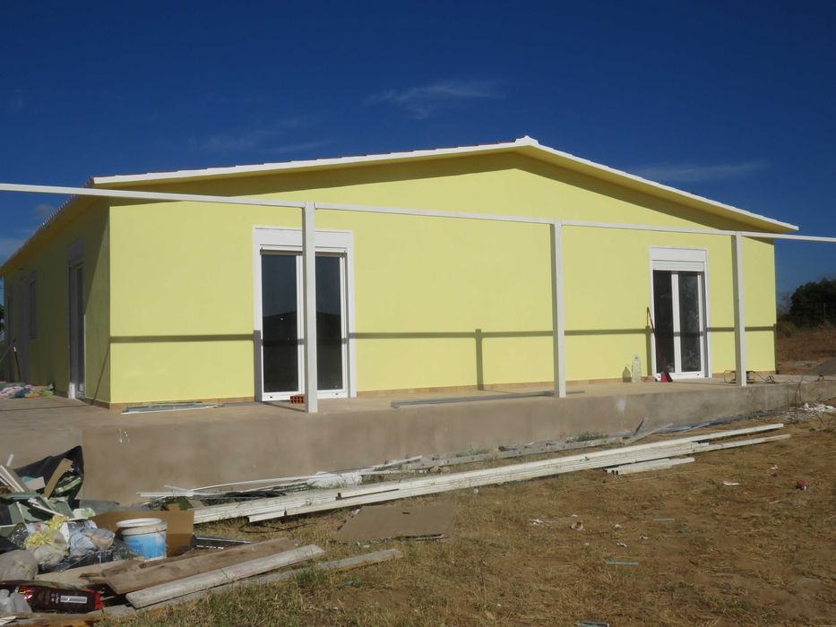 Casas Pré-fabricadas & estruturas Metálicas