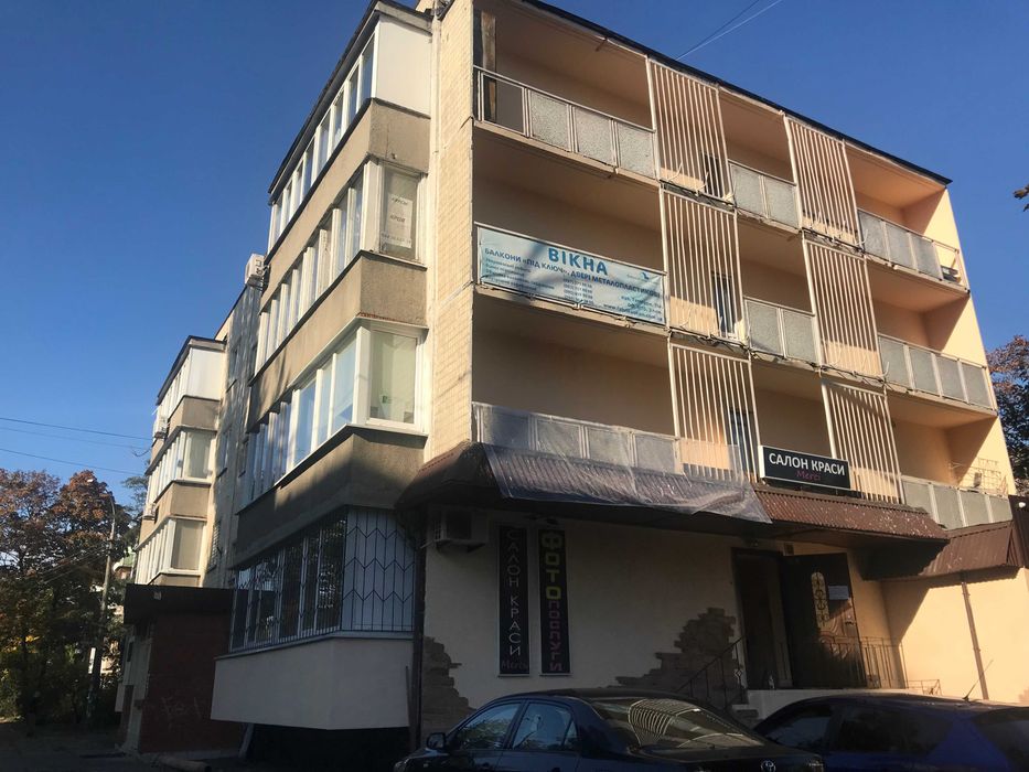Здам офіс 50 м2, вул. Тампере 11А, Дарницька площа. Власник.