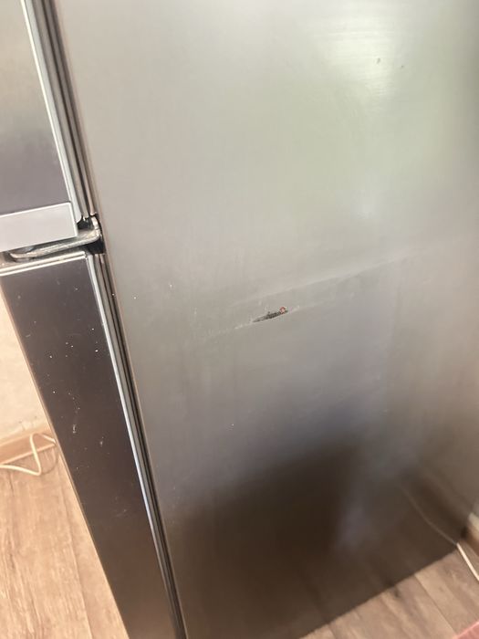 холодильник продам майже новий ( 1 рік в експлуатаціі)є гаранті