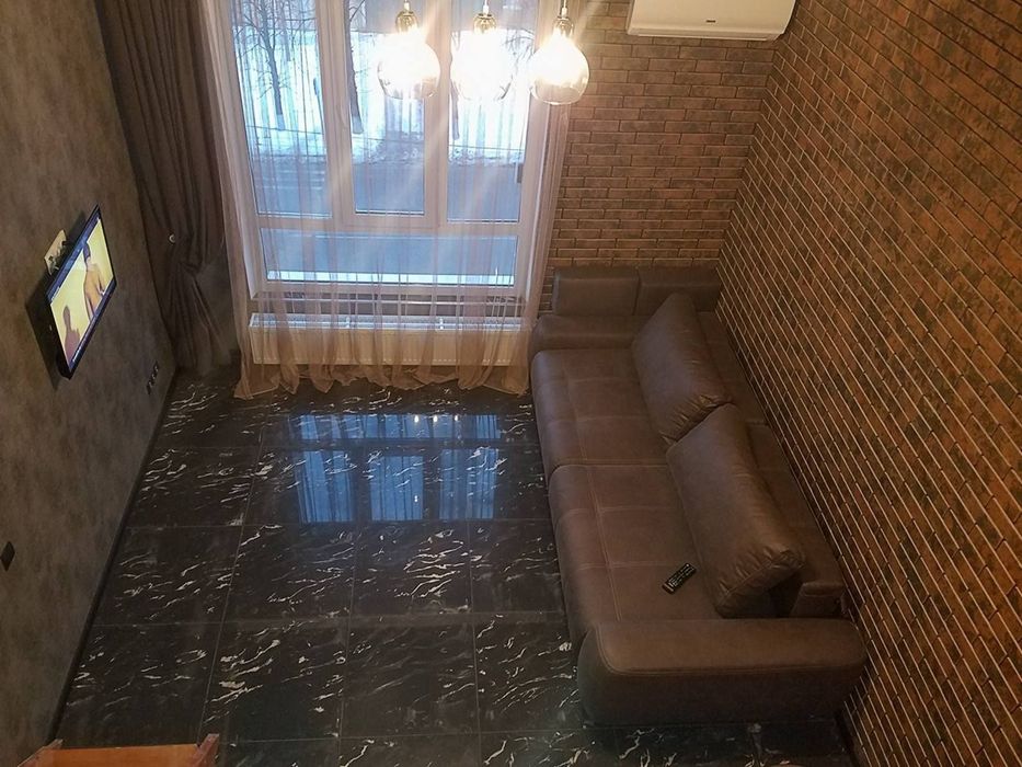 Сдаю 2эт.кв.в стиле ЛОФТ посуточно и почасово. М.Холодная гора. Класс