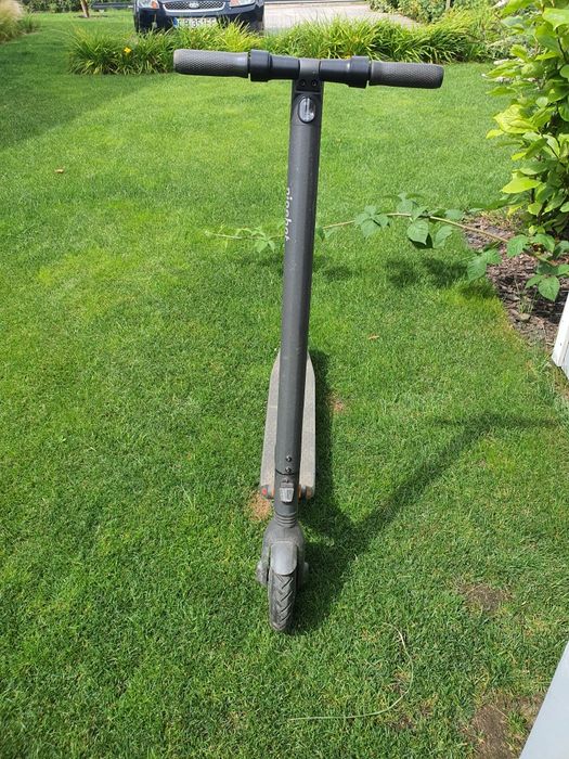 Hulajnoga elektryczna ninebot e25e