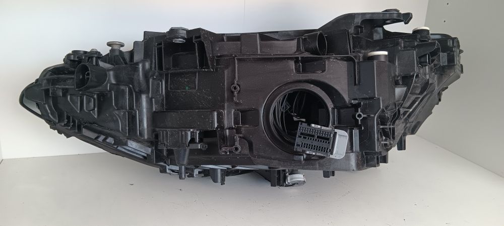 Farol BMW 4/M4 LCI Full LED 2024+ Direito