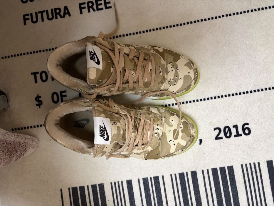 Баскетбольні кросівки Nike book1