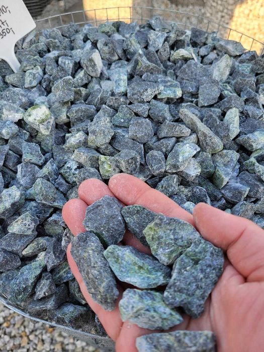 Grys Green Gravel 16-22 mm serpentynit Kamień do akwarium ogrodowy