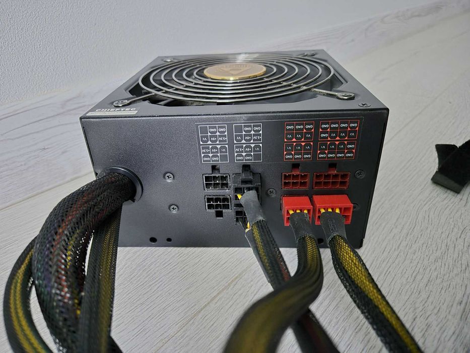 блок живлення модульний 850W Chieftec APS-850CB Bronze. Trade-IN