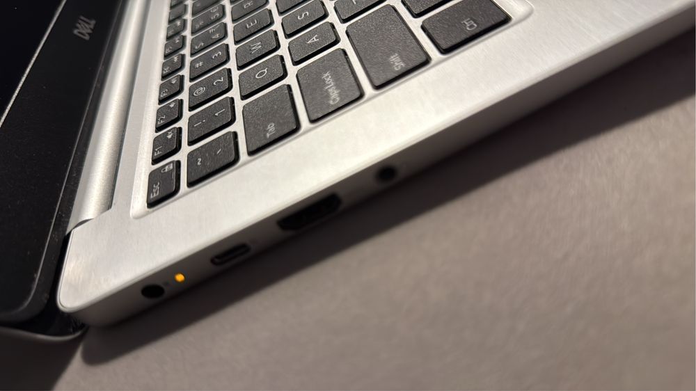 Laptop dell inspiron 5370