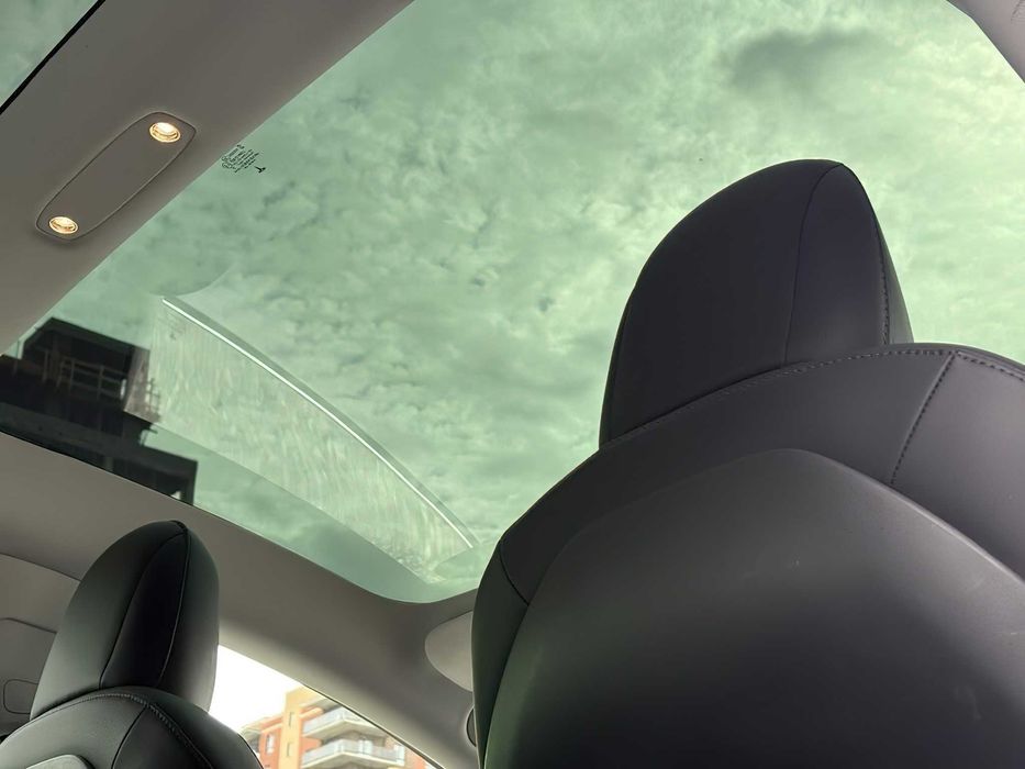 Tesla Model 3      2018