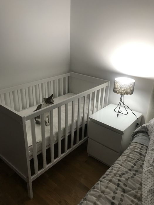 Berço SUNDVIK (ikea) + colchão  + trocador GULLIVER + muda fraldas