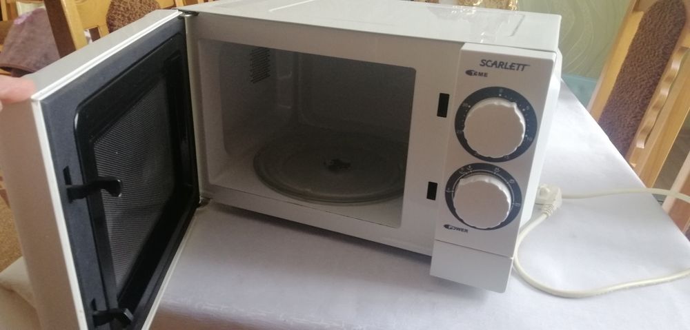 Мікрохвильова піч