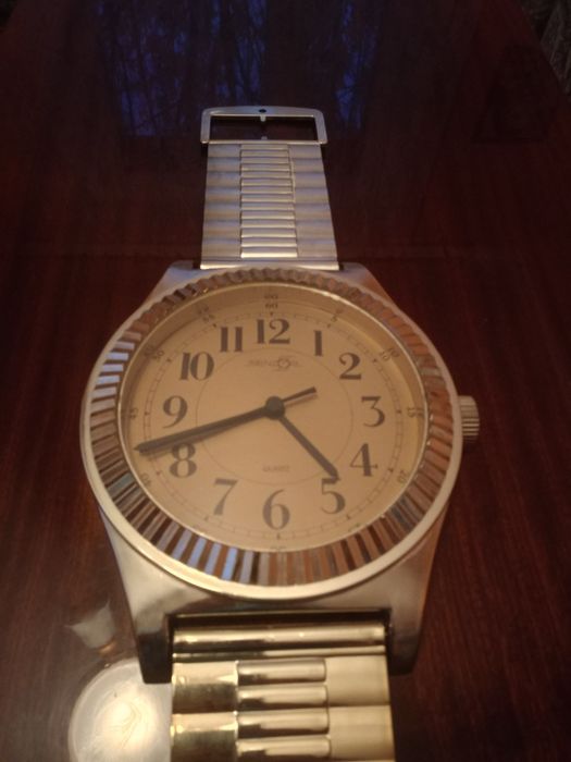 Zegar z czasów PRL-U
