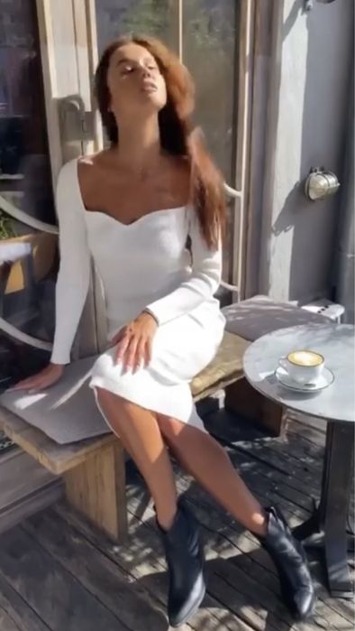 Неймовірна сукня