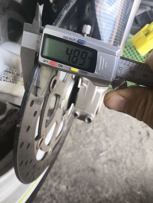 Suzuki GSX-R srad 600 lagi półki koło tarcze