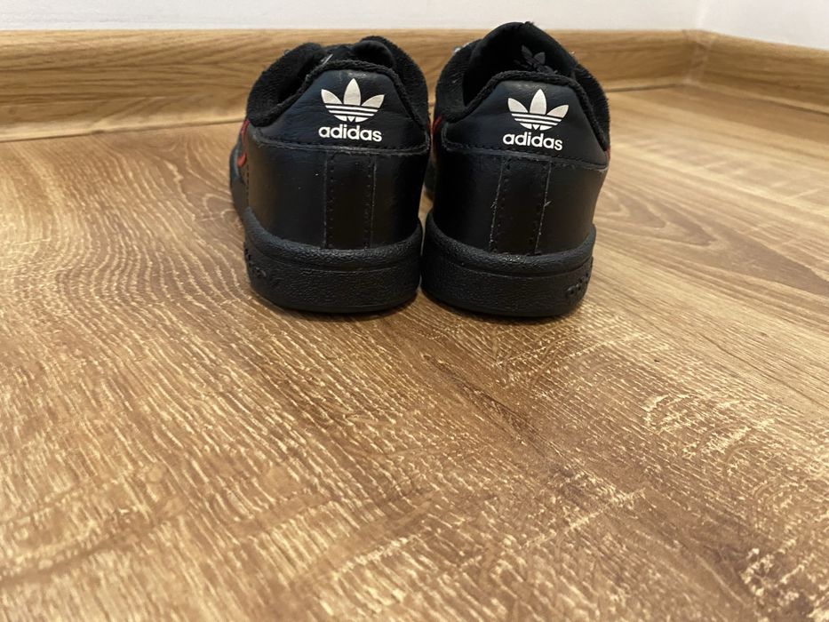 Кросівки adidas дитячі