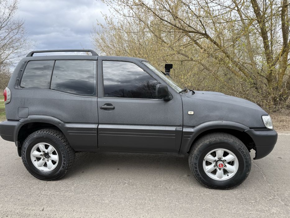 Nissan Terrano II
