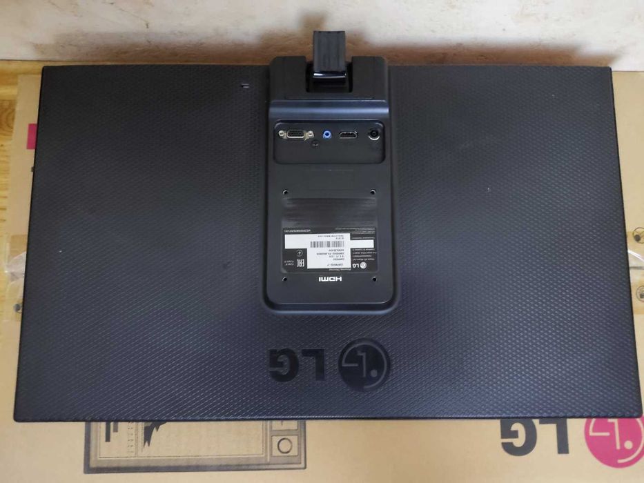 Монитор 23" LG 23MP65HQ-P