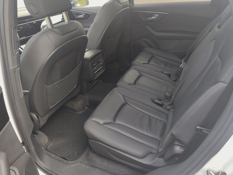 Продам власне авто Audi Q7