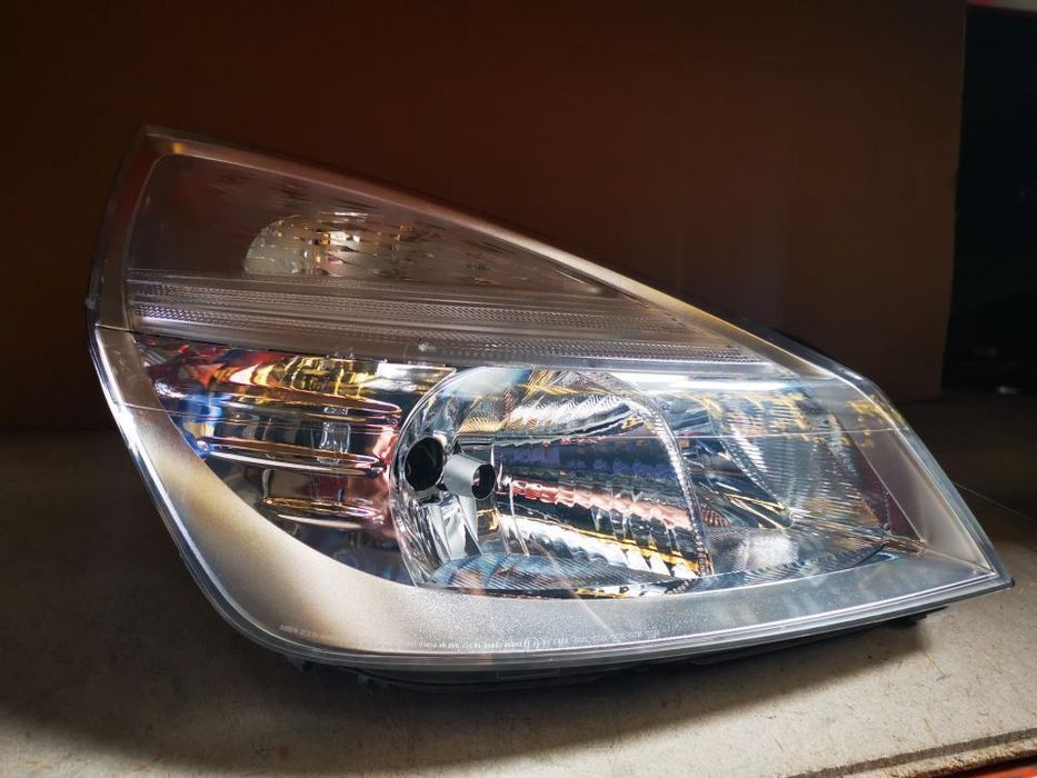 RENAULT ESPACE IV / 4 FAROL DIREITO - FF264