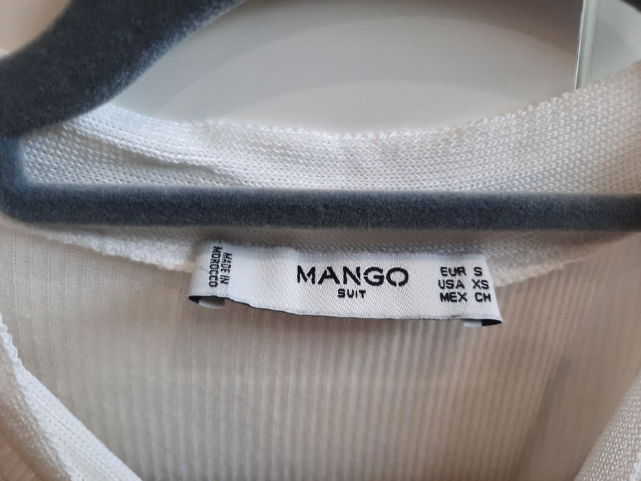 Camisola branca canelada da Mango