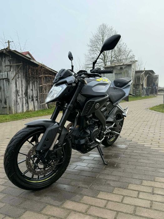 Yamaha MT 125 akrapovic