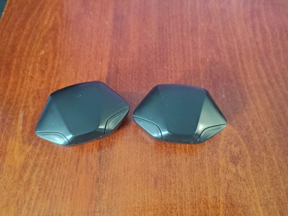 Беспроводные наушники черный