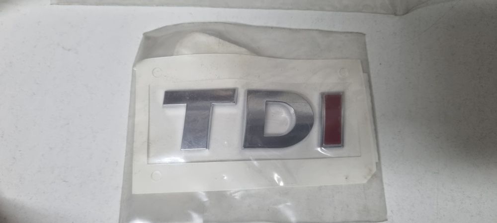 Tampão central VW GOLF 4 e letras GOLF TDI