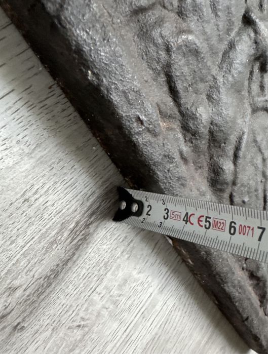 Sredniowieczna tablica zeliwna relief sciana tylna kominka