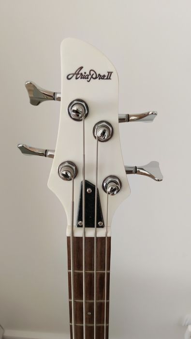 Aria Pro II gitara basowa + pokrowiec