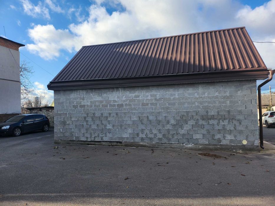 Срочно!!!Продам гараж в центре с документами. Собственник.120 кв.м.