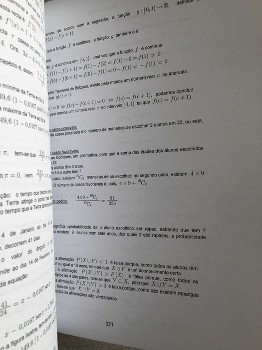 2 livros de exercícios de matemática. Questões de exame do 12ºano