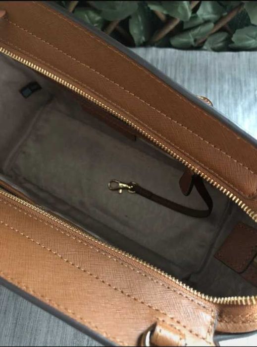 Mala Michael Kors Selma Medium Stachel